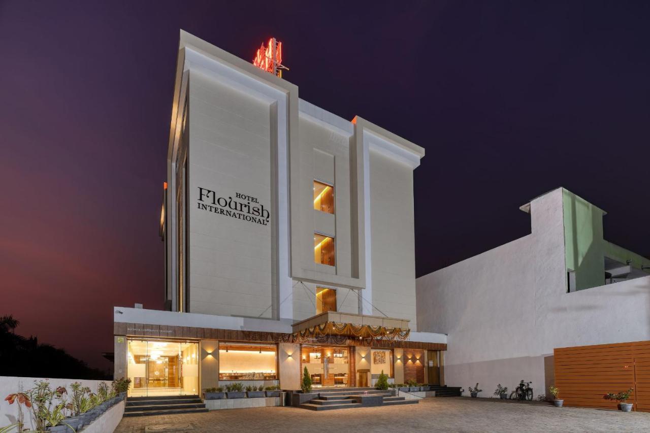 Hotel Flourish International Ahmedabad Exterior foto
