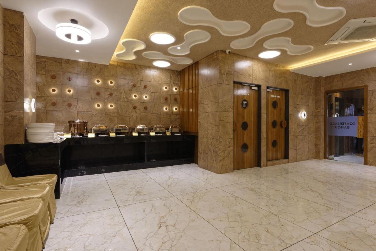 Hotel Flourish International Ahmedabad Exterior foto