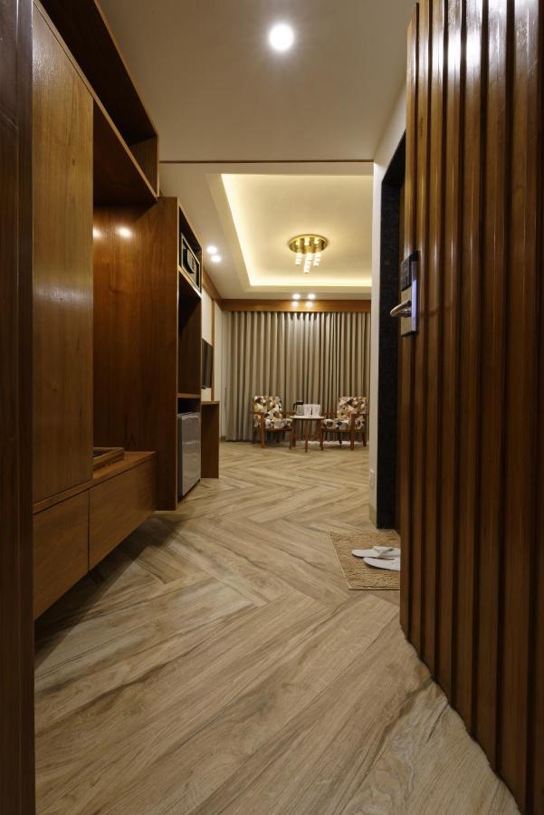 Hotel Flourish International Ahmedabad Exterior foto