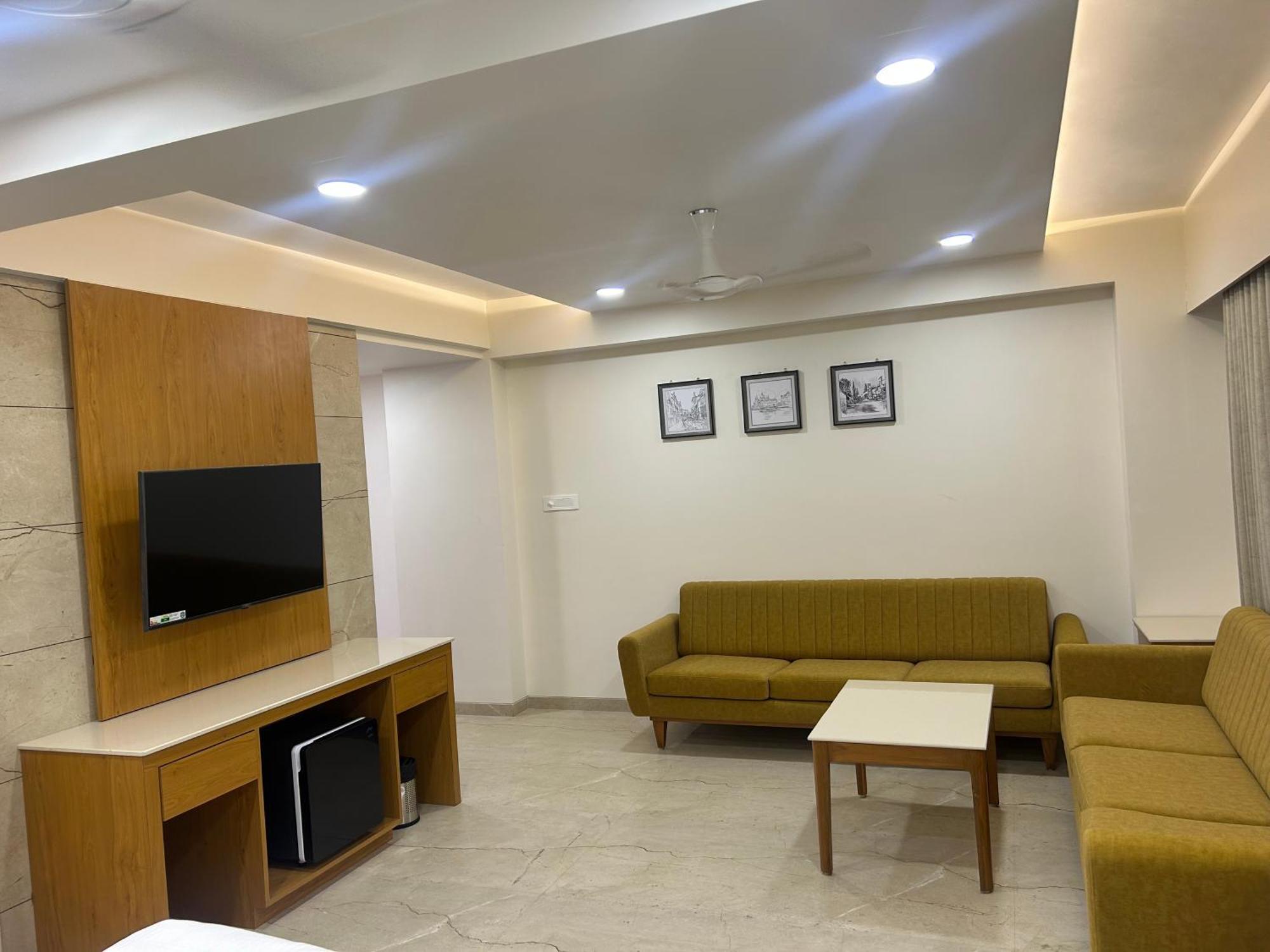 Hotel Flourish International Ahmedabad Exterior foto