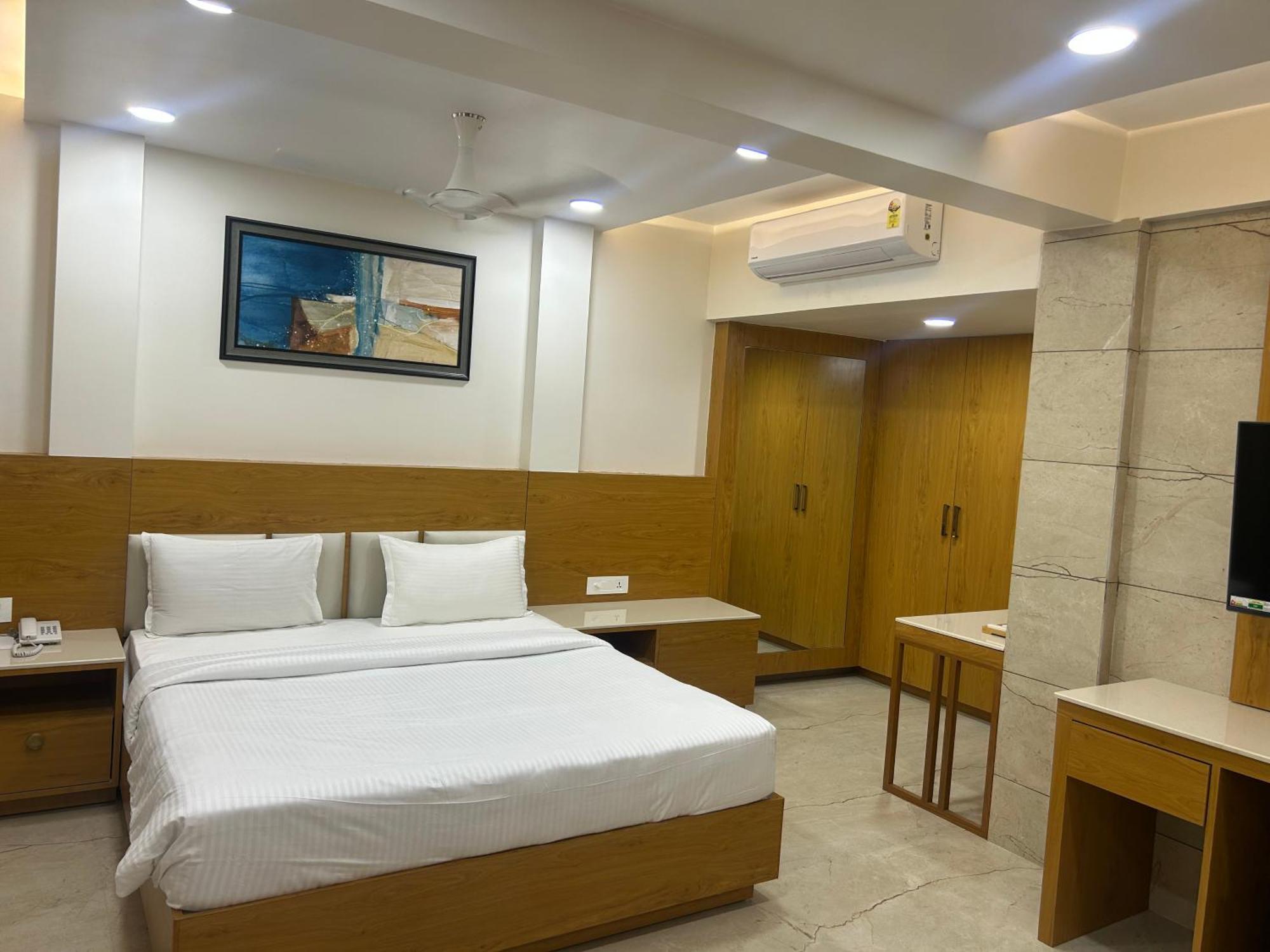 Hotel Flourish International Ahmedabad Exterior foto